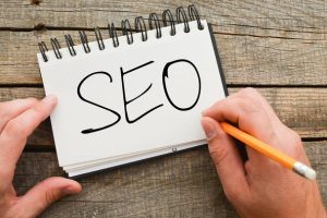 آموزش بلاگر شدن در یوتیوب: راهنمای جامع 11 سوال متداول + جدول